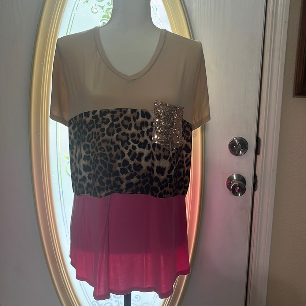 XL Tan, Cheetah, Pink T-Shirt with pink sequin pocket